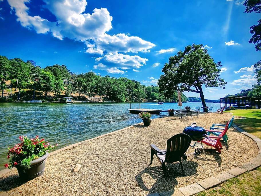 #05 - Lakefront Two Bedroom Cottage- Pet Friendly Hot Springs Exterior photo