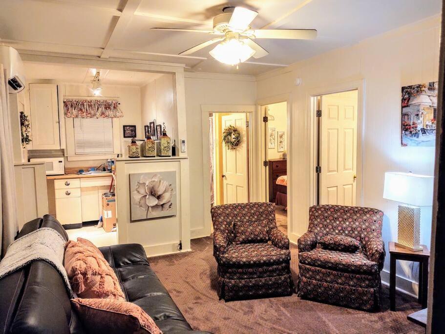 #05 - Lakefront Two Bedroom Cottage- Pet Friendly Hot Springs Exterior photo