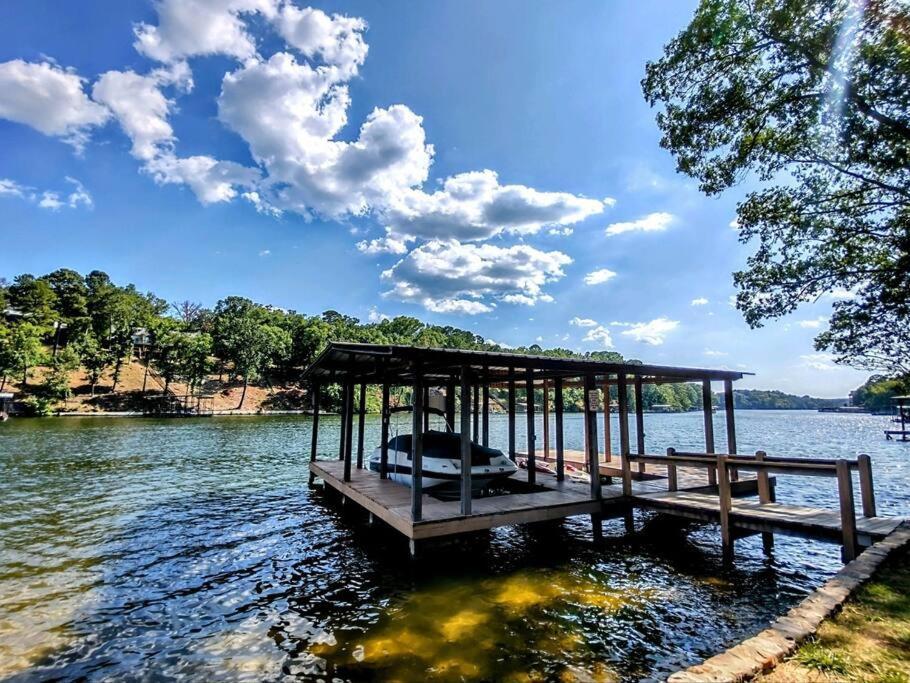 #05 - Lakefront Two Bedroom Cottage- Pet Friendly Hot Springs Exterior photo