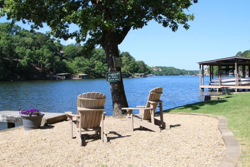 #05 - Lakefront Two Bedroom Cottage- Pet Friendly Hot Springs Exterior photo