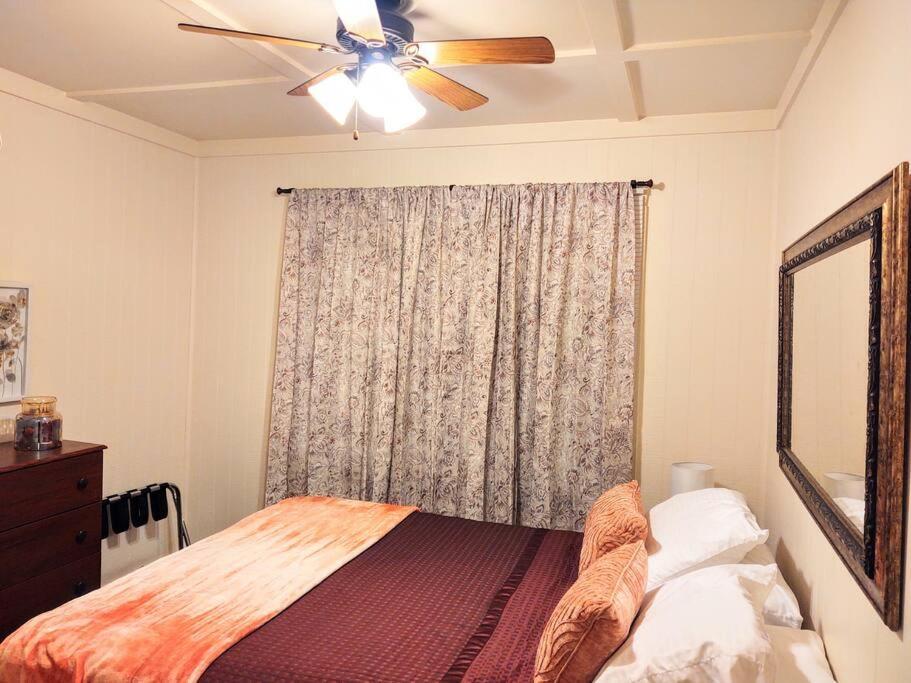 #05 - Lakefront Two Bedroom Cottage- Pet Friendly Hot Springs Exterior photo