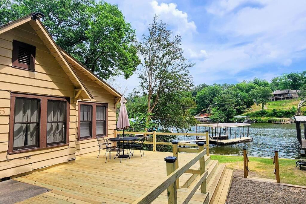 #05 - Lakefront Two Bedroom Cottage- Pet Friendly Hot Springs Exterior photo